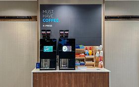 Holiday Inn Express & Suites Springfield By Ihg